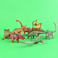 Dinosaurie i påse 12 stycken 10-15cm