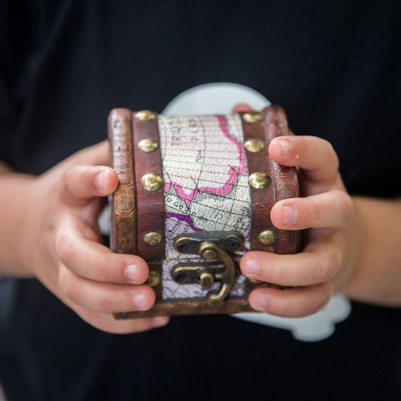 PIRATE TREASURE CHEST W. DIAMONDS 37pcs 7cm