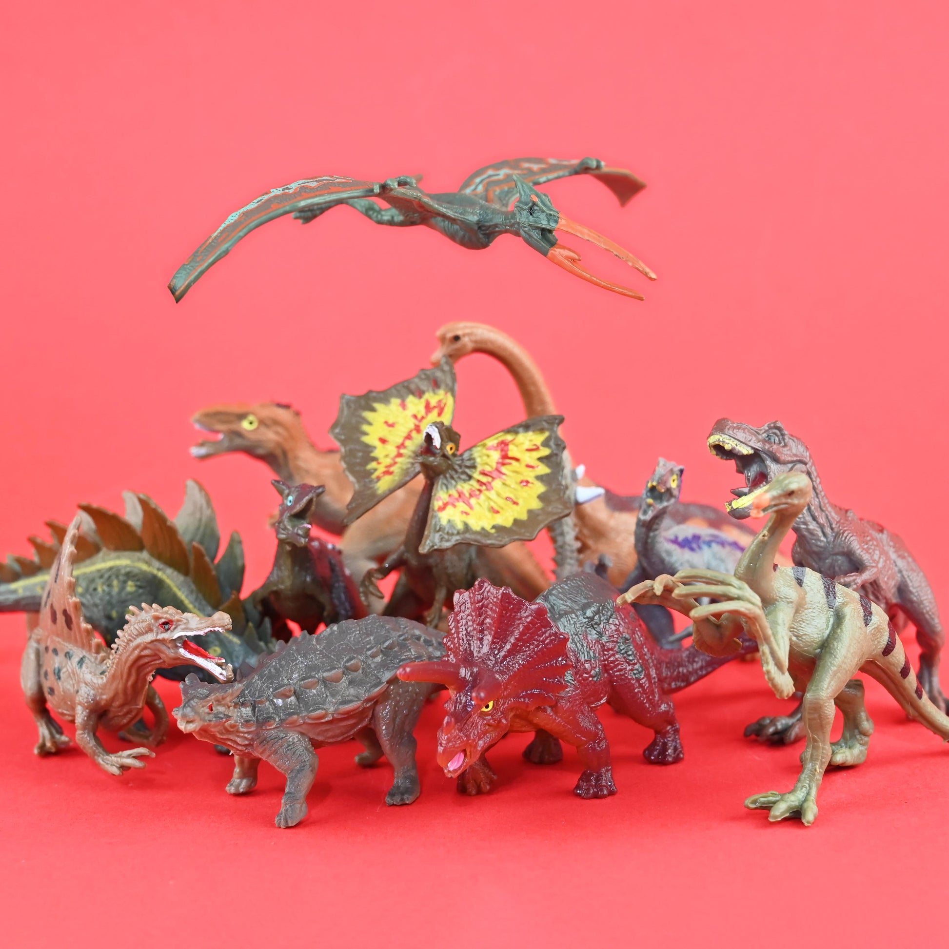 Dinosaurieuppsättning 12 delar 13cm