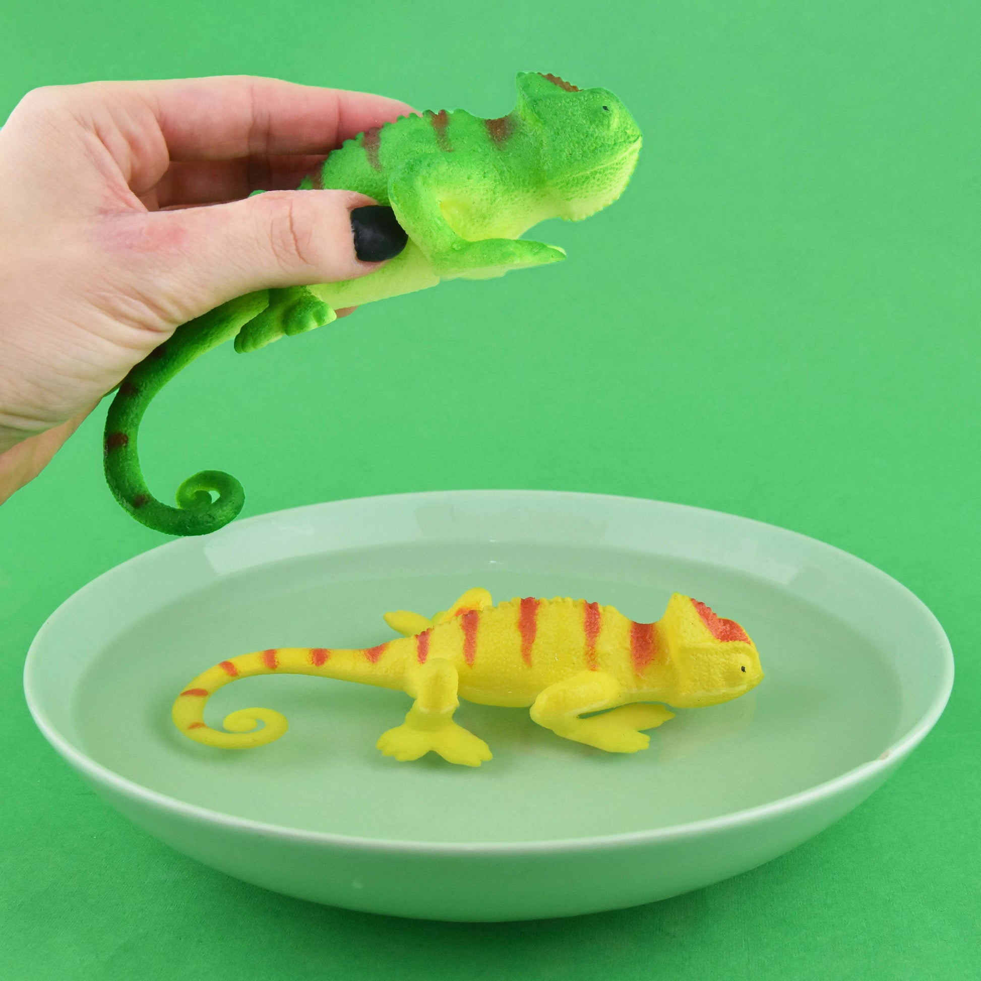 Ödla som byter färg 15cm