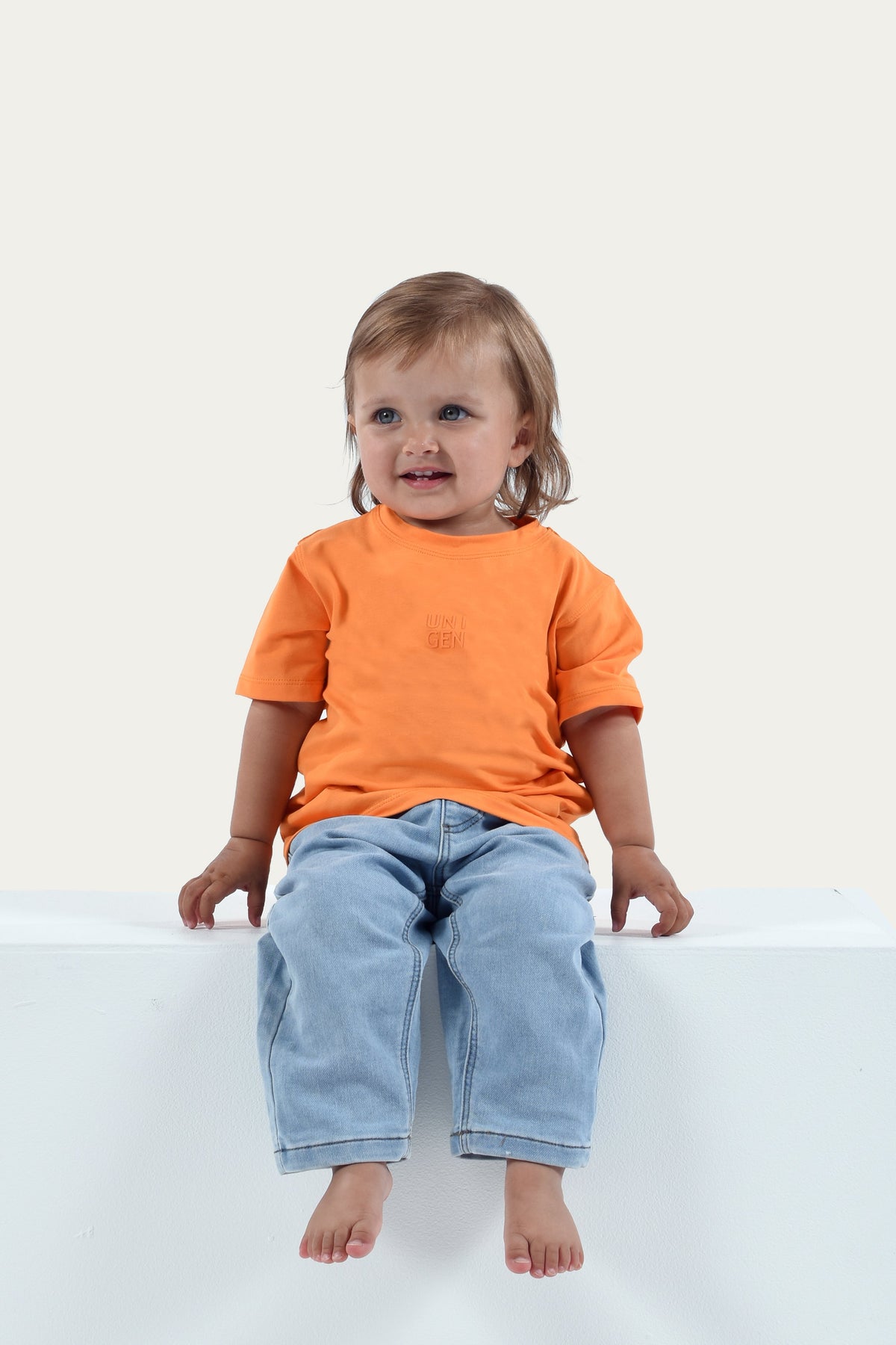 T-shirt Orange – Stilfull och bekväm design