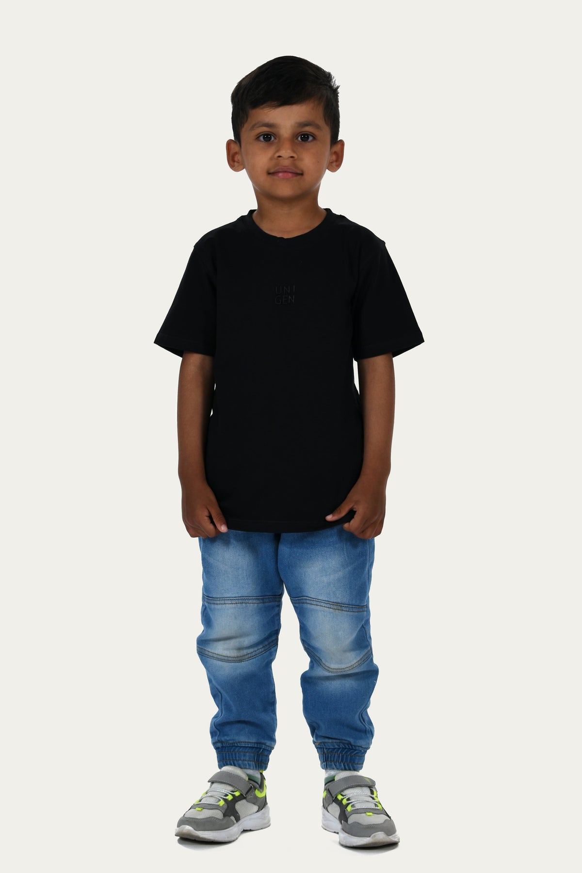 T-shirt Black – Stilfull och bekväm design