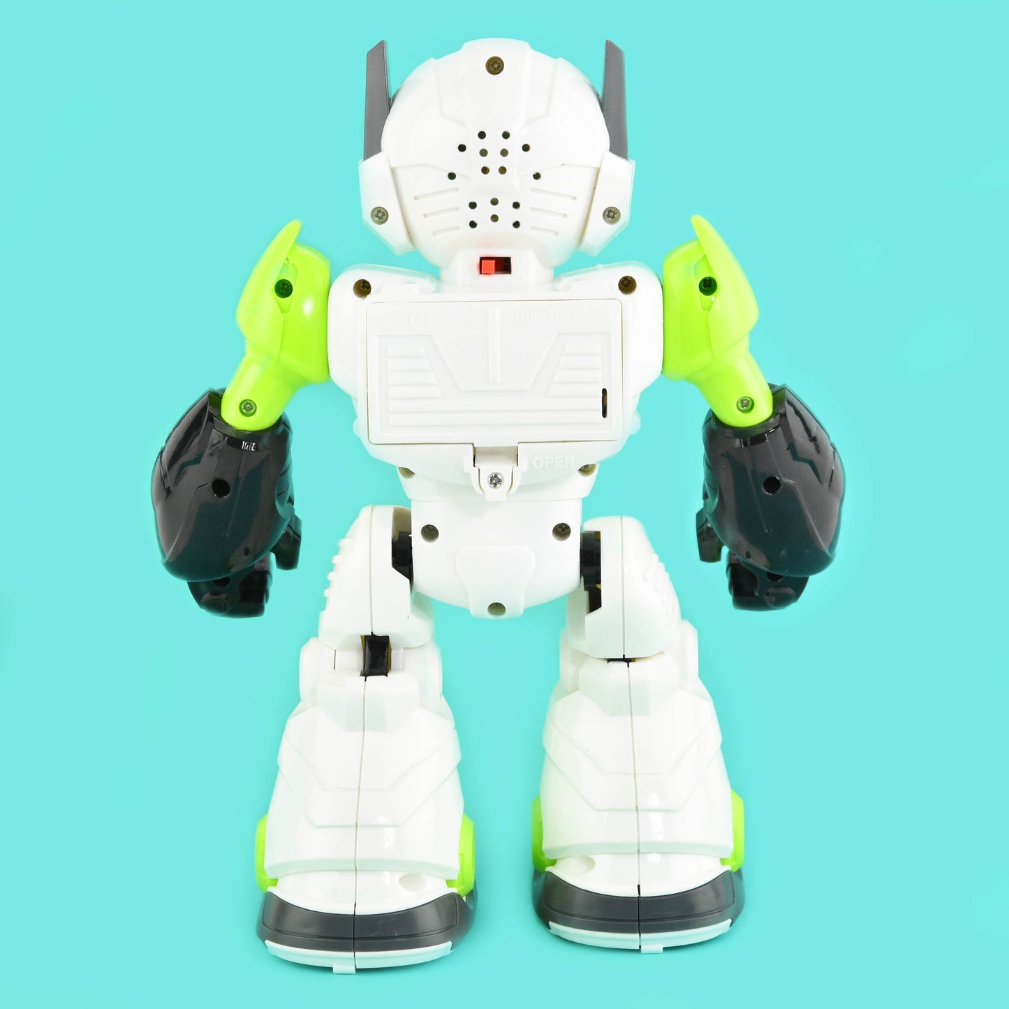 Robot med rörelse och ljud b/o 22cm 3 st