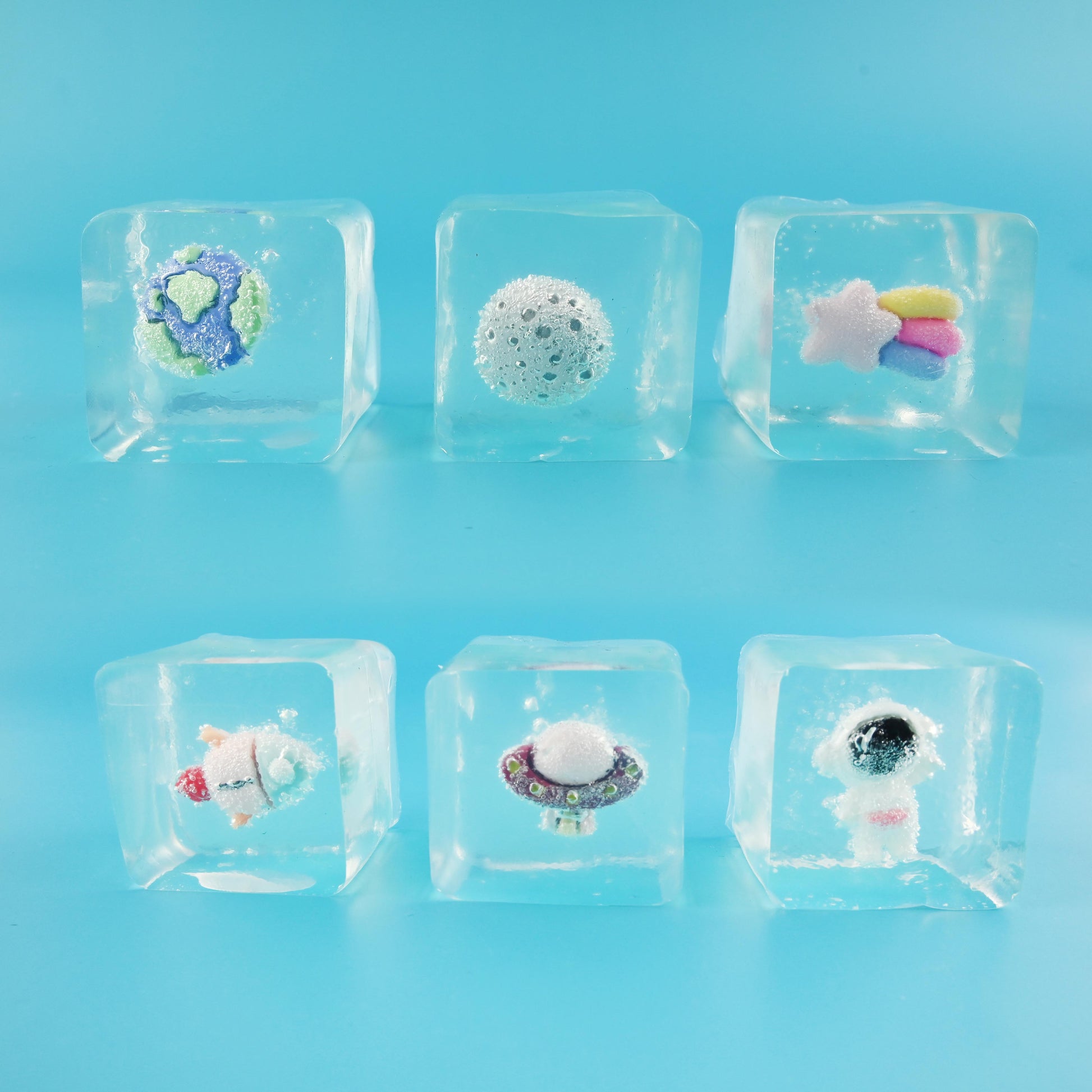 Squeeze-iscube rymden