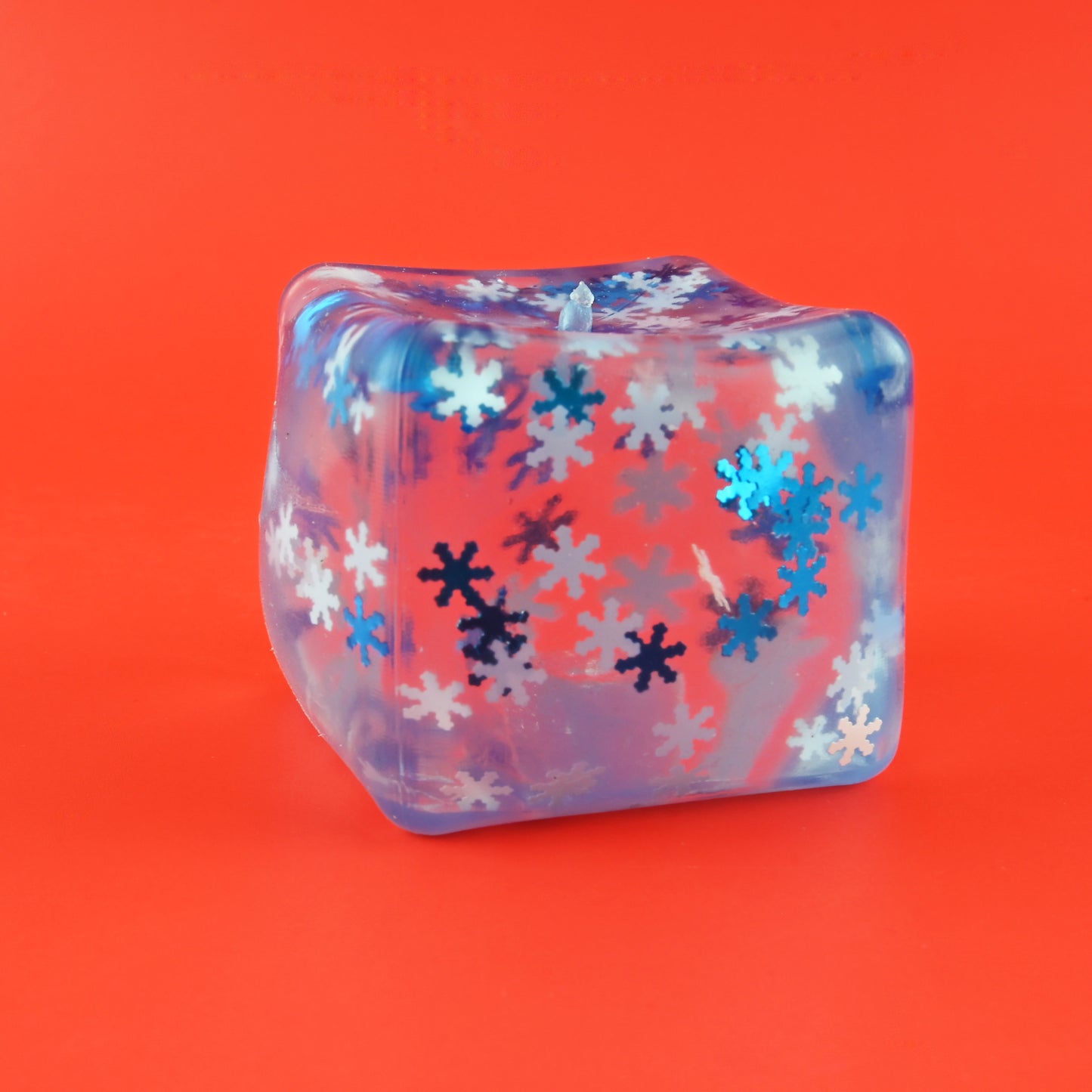 Squeeze sugar ice cube